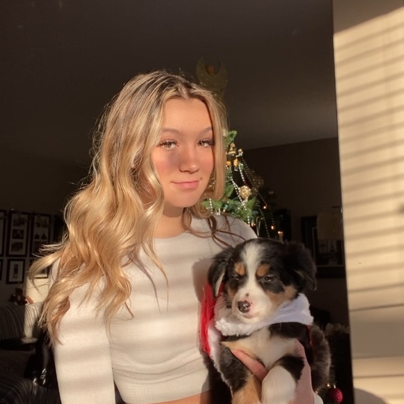 Meet your Posher, Kaitlyn - Picture 1 of 1